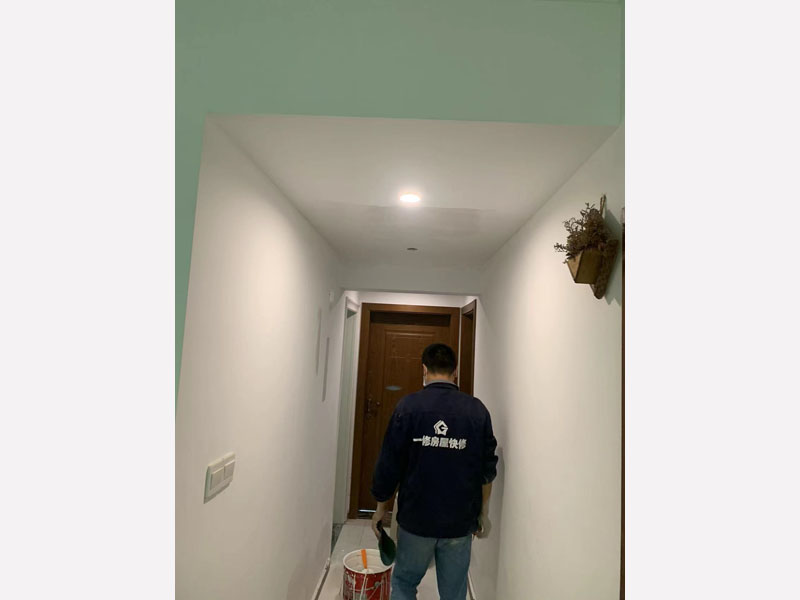 室內屋頂發黃怎么處理