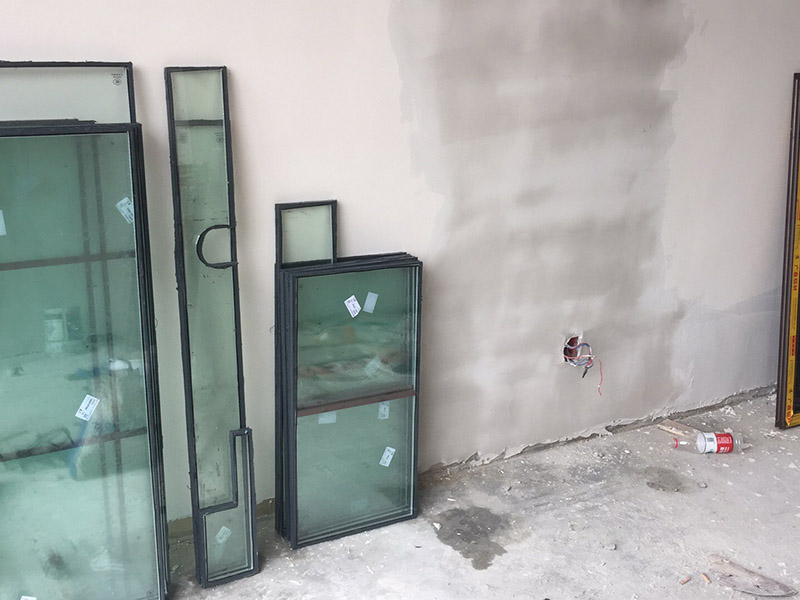 不知窗戶維修找誰，電話約上門修窗戶還能提前知道窗戶維修多少錢